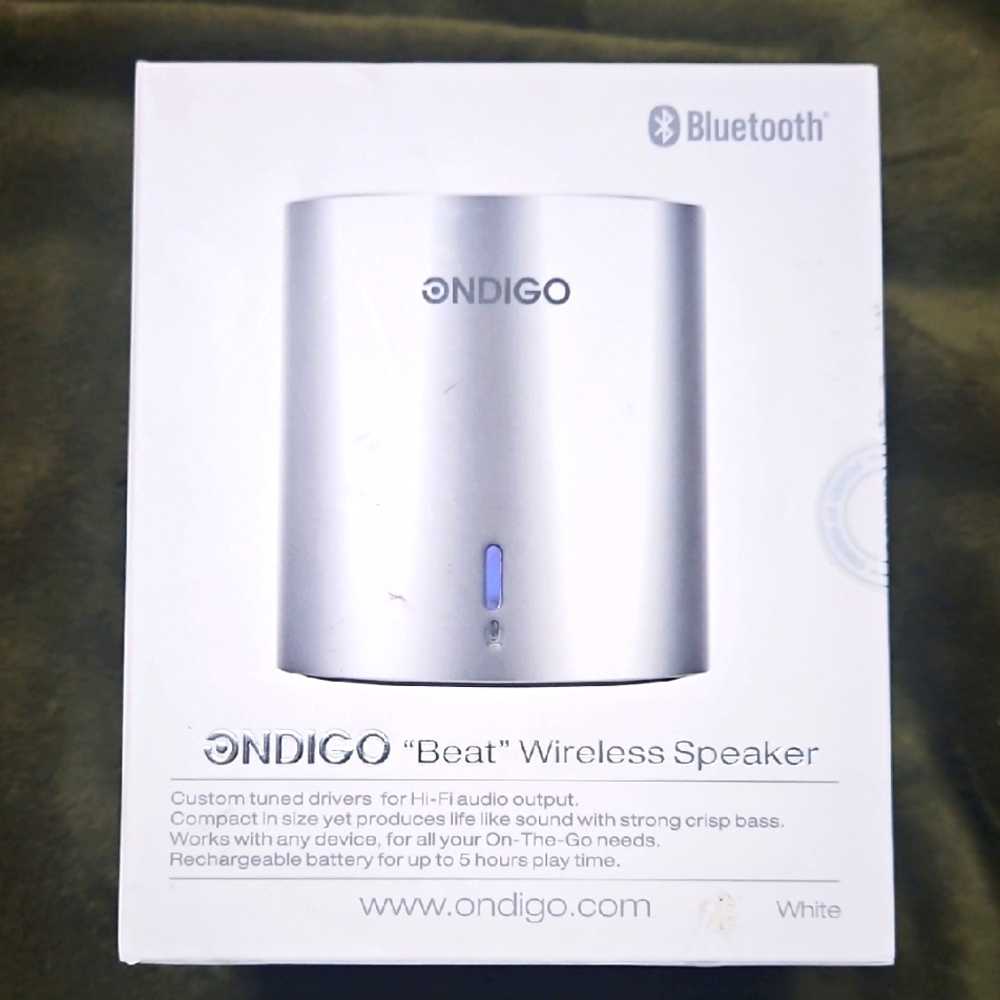 White Wireless Bluetooth Speaker By Ondigo